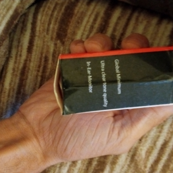 Worlds smallest Bluetooth (like new) - Picture 3 of 6